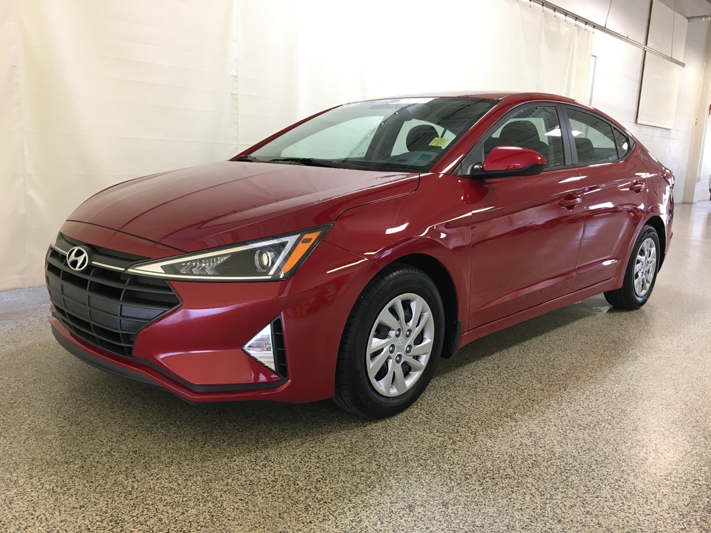 Pre-Owned 2020 Hyundai Elantra Essential IVT FWD Sedan