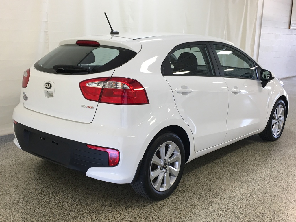 Pre-Owned 2016 Kia Rio EX FWD Hatchback